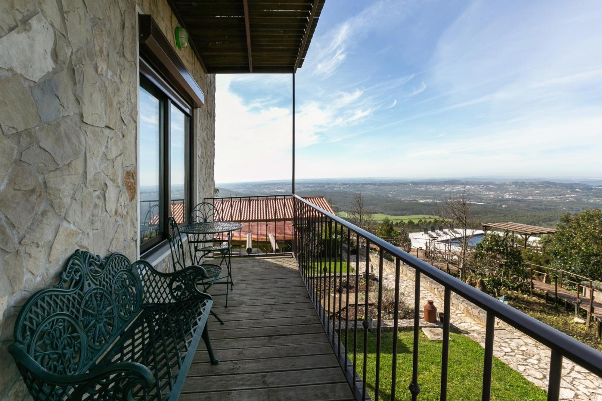 Casas Da Gralha Bed & Breakfast Turquel Luaran gambar