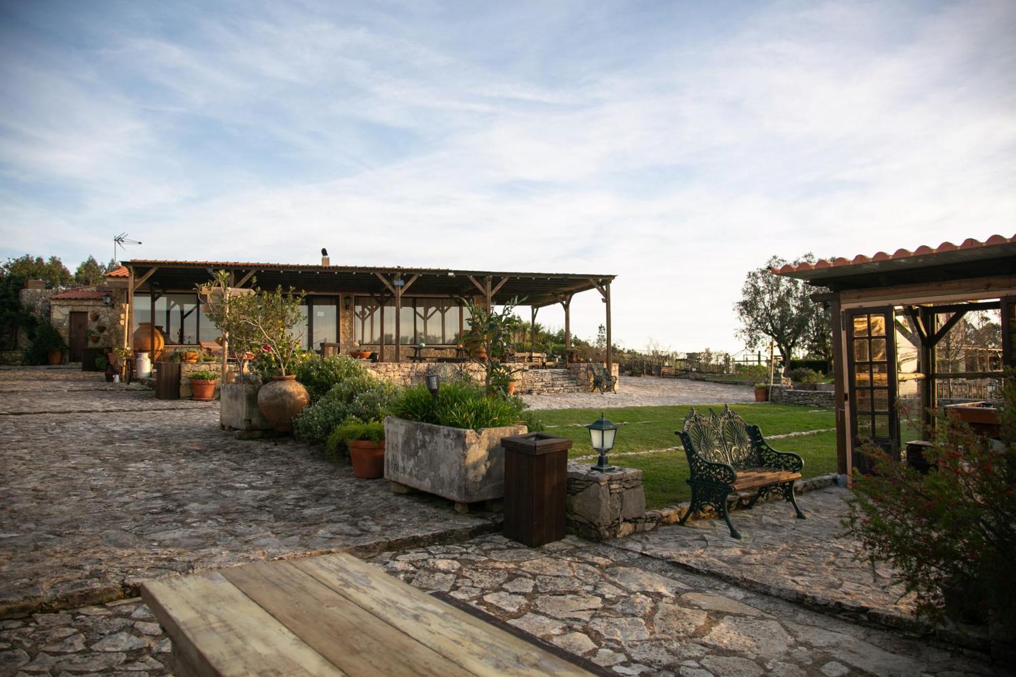 Casas Da Gralha Bed & Breakfast Turquel Luaran gambar