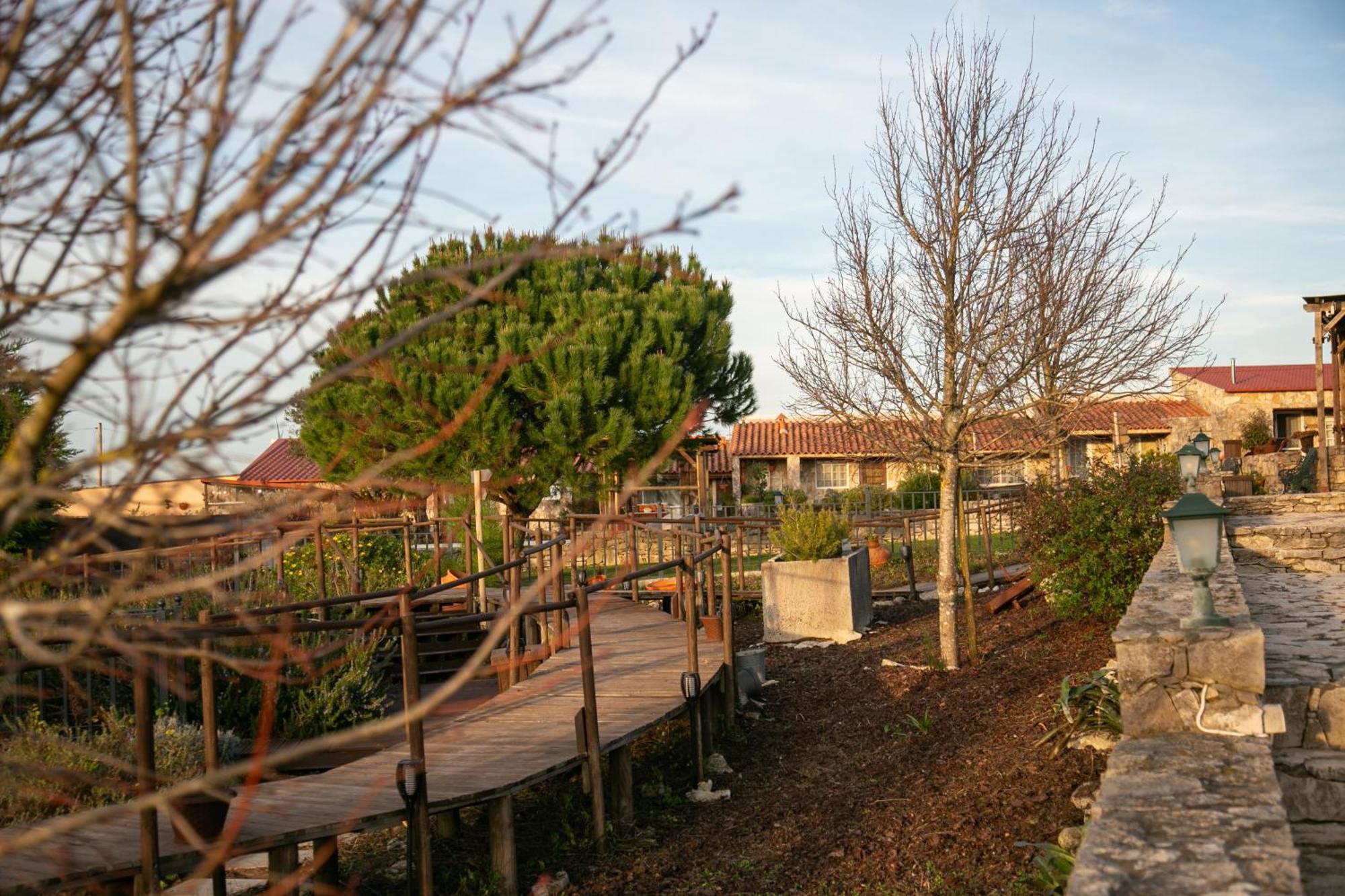 Casas Da Gralha Bed & Breakfast Turquel Luaran gambar