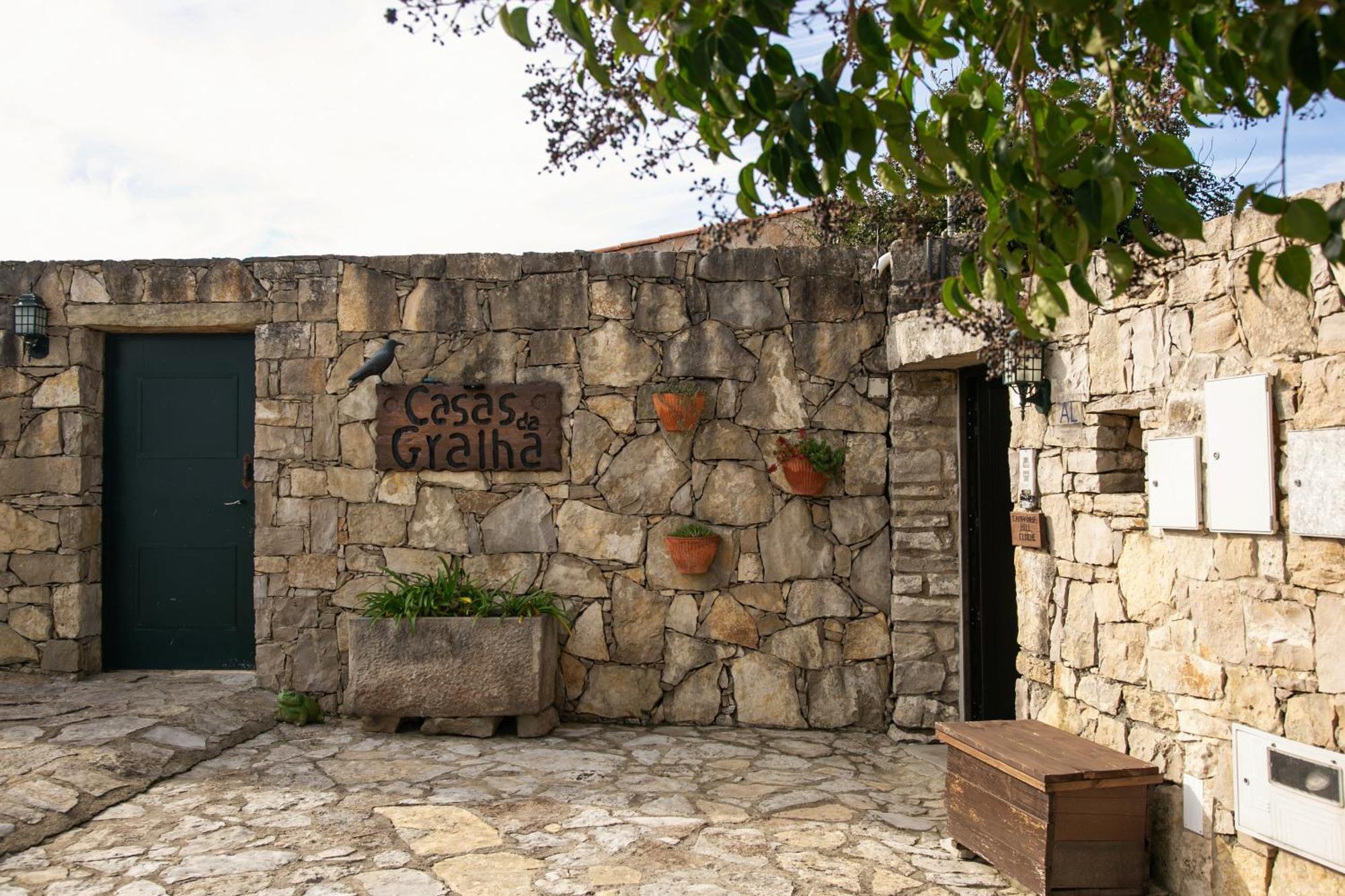 Casas Da Gralha Bed & Breakfast Turquel Luaran gambar