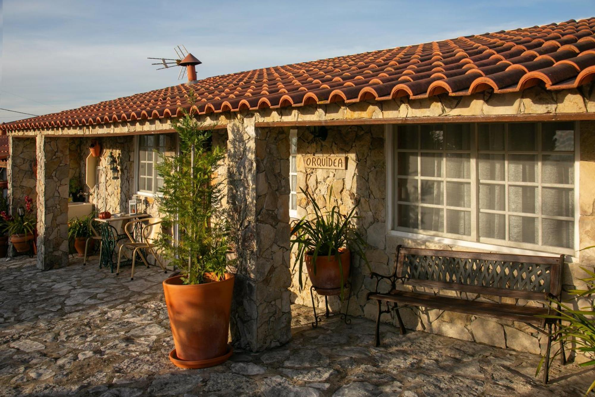 Casas Da Gralha Bed & Breakfast Turquel Bilik gambar
